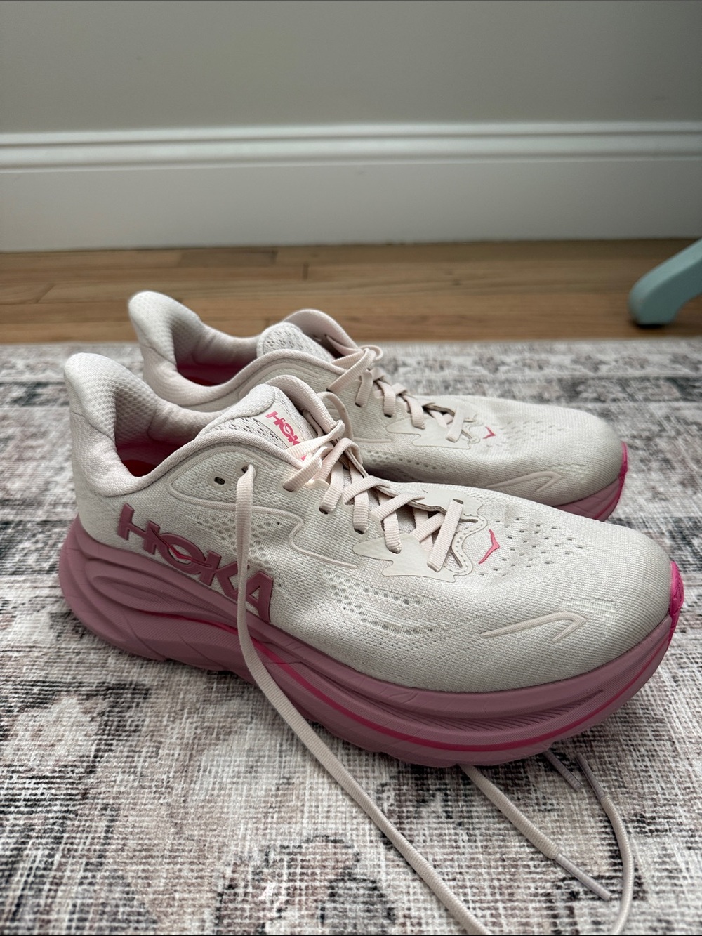 Hoka Clifton 10